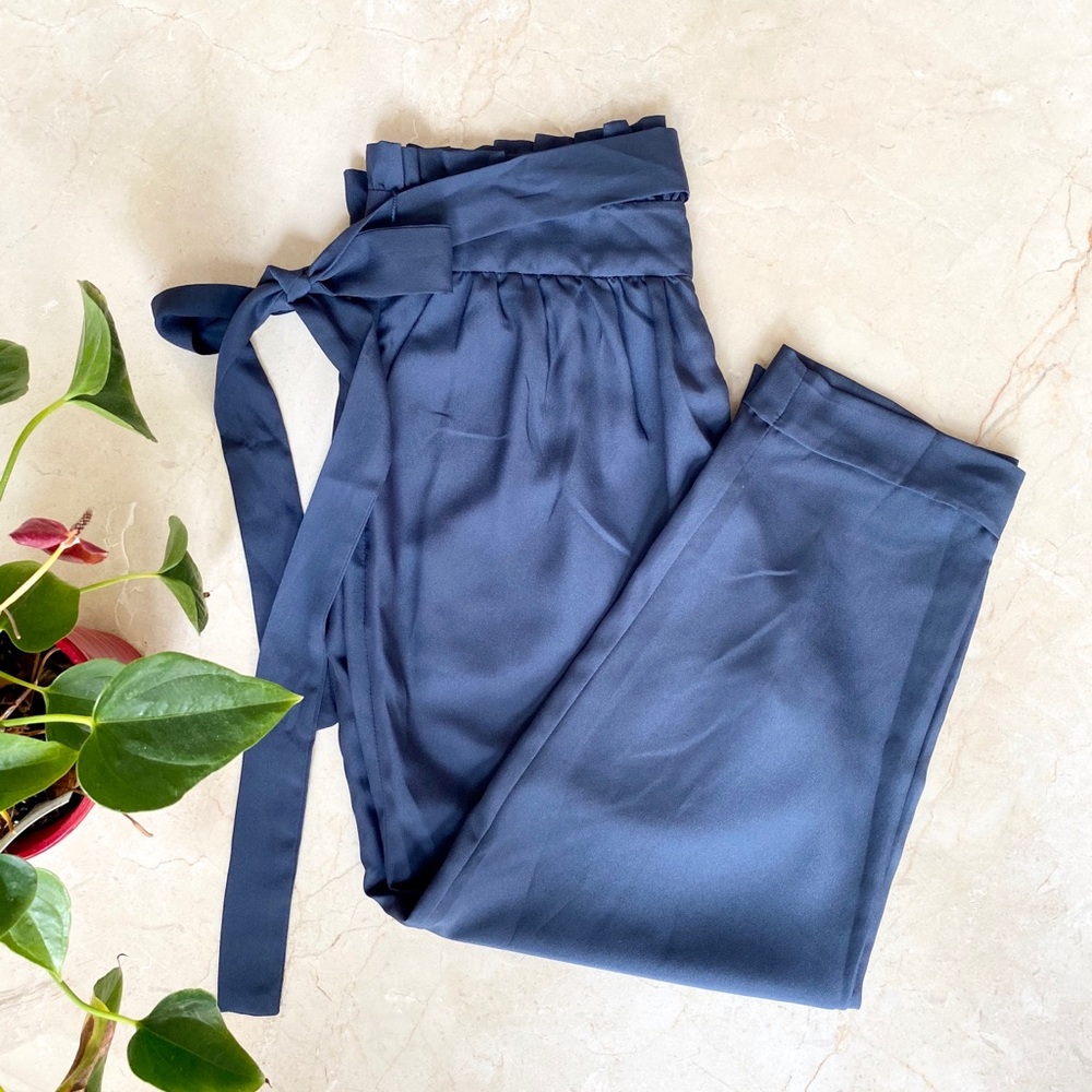 BCBGeneration Cropped Satin-feel Ankle Pants